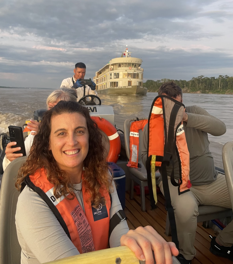 amazon delfin cruise